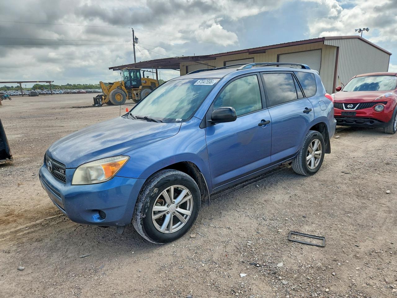 Salvage Toyota RAV4 Image