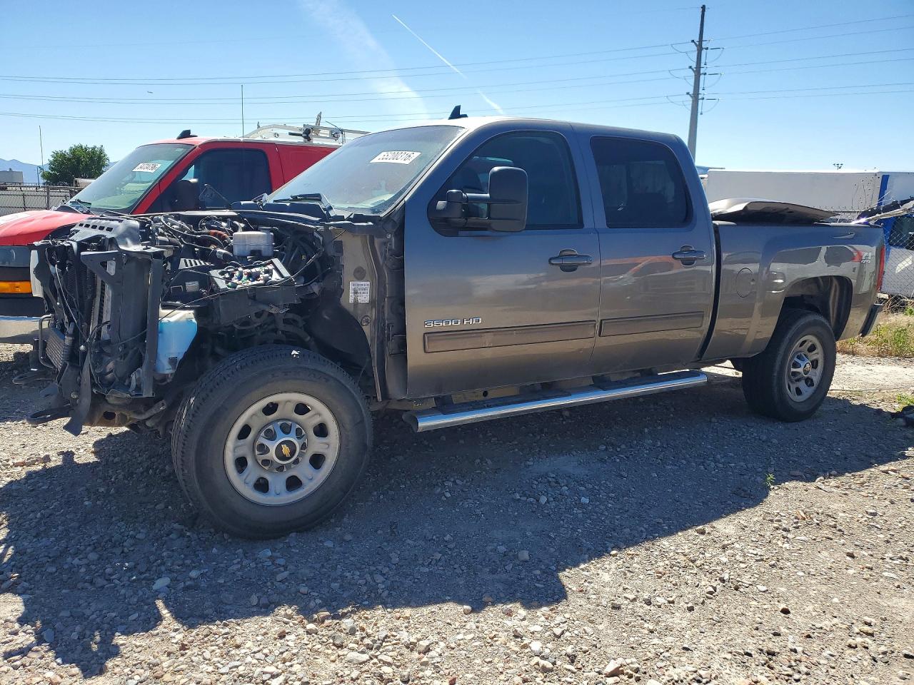 Salvage Chevrolet Silverado Image