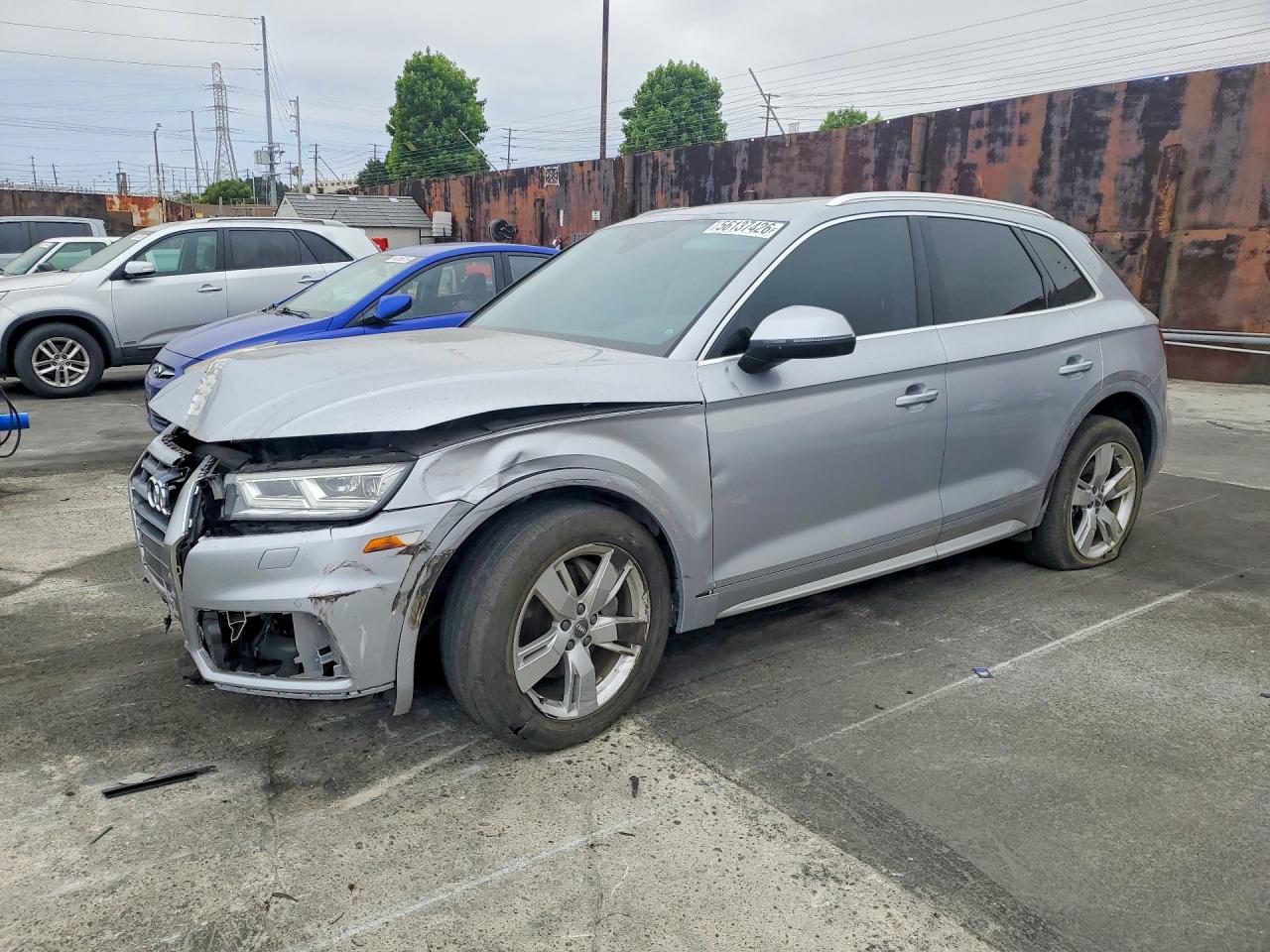 Salvage Audi Q5 Image