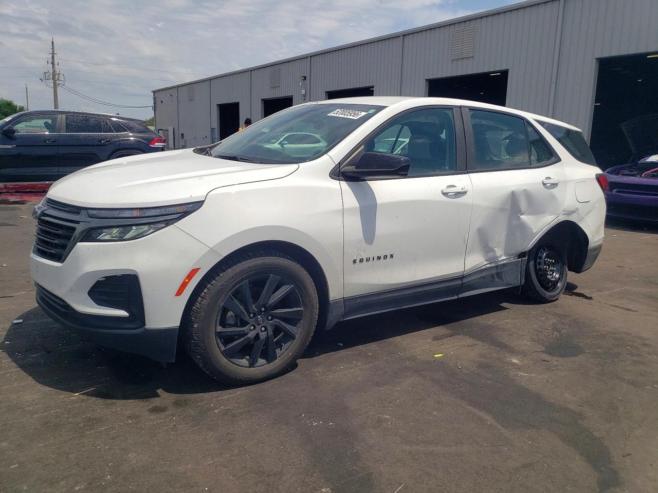 Salvage Chevrolet Equinox Image