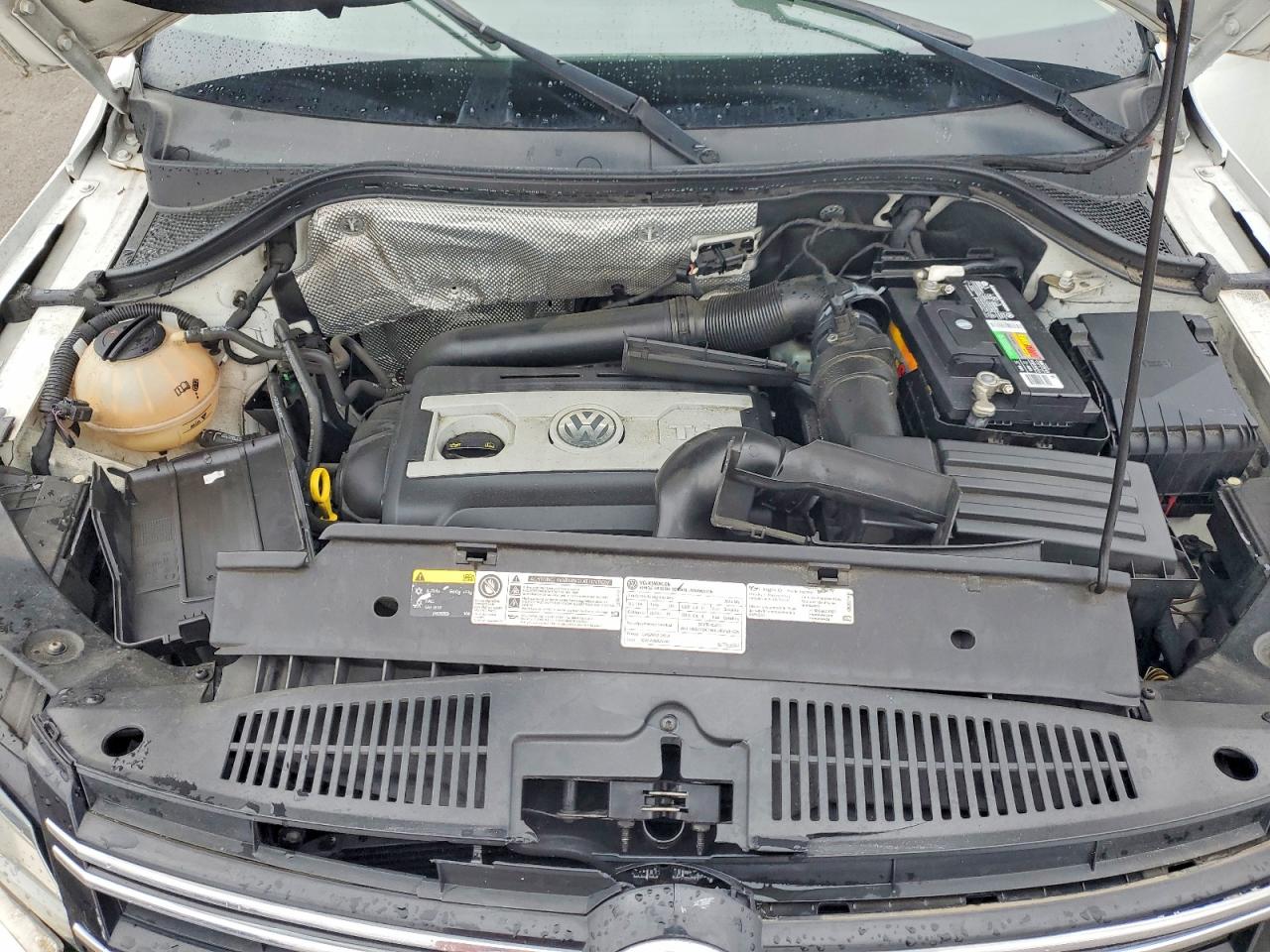 Volkswagen Tiguan S