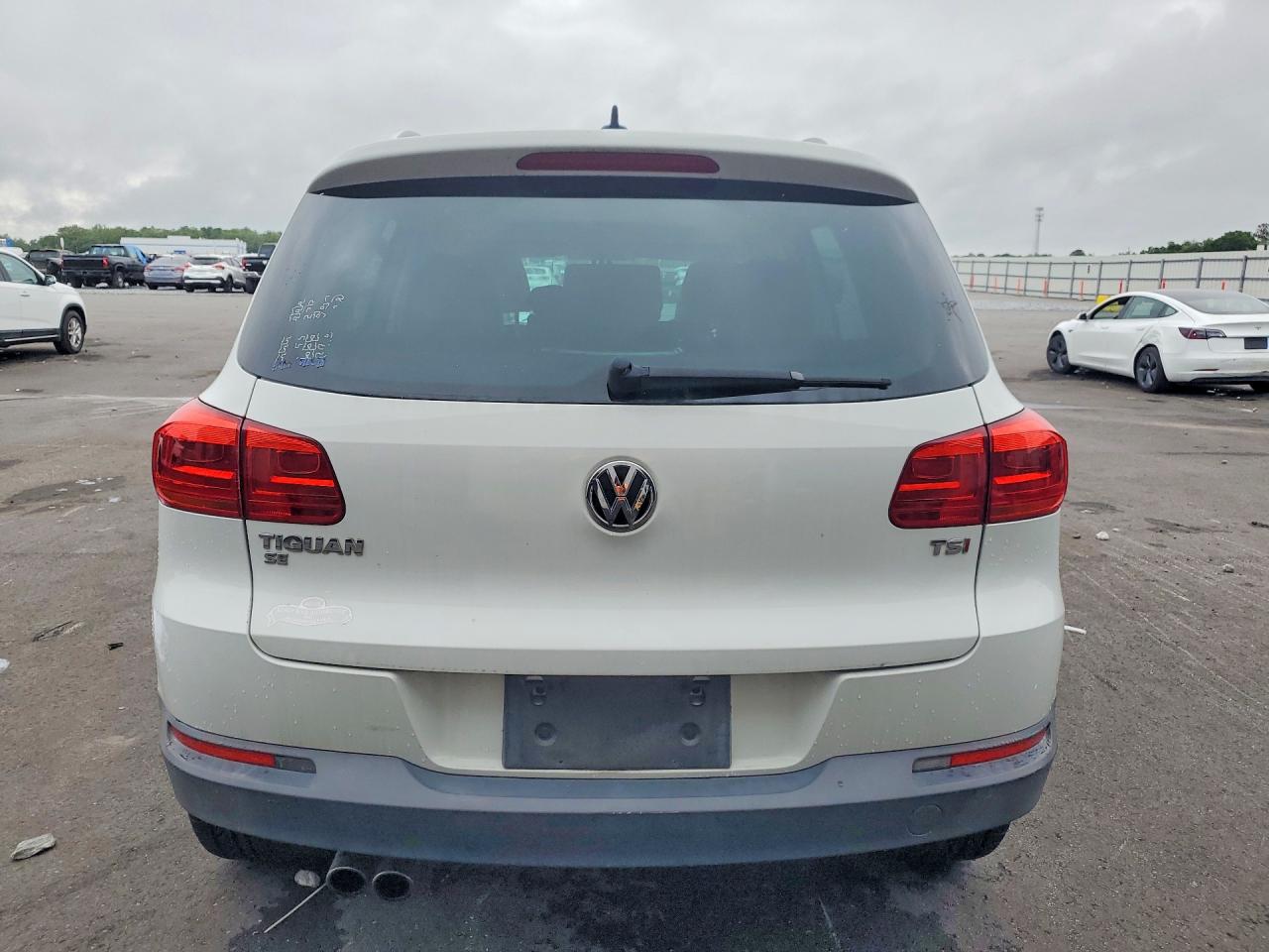 Volkswagen Tiguan S