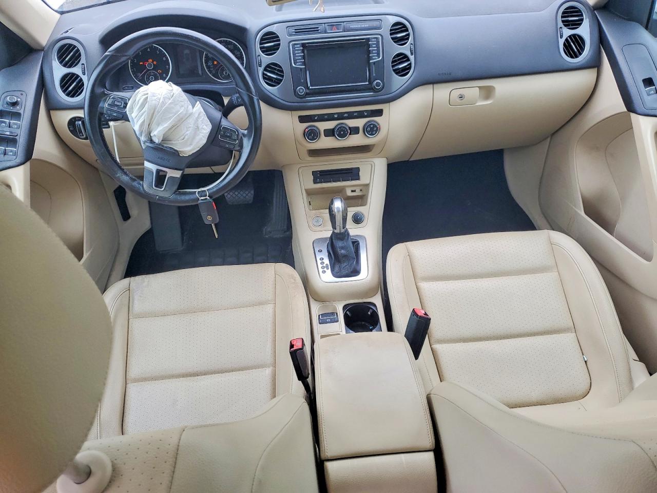 Volkswagen Tiguan S