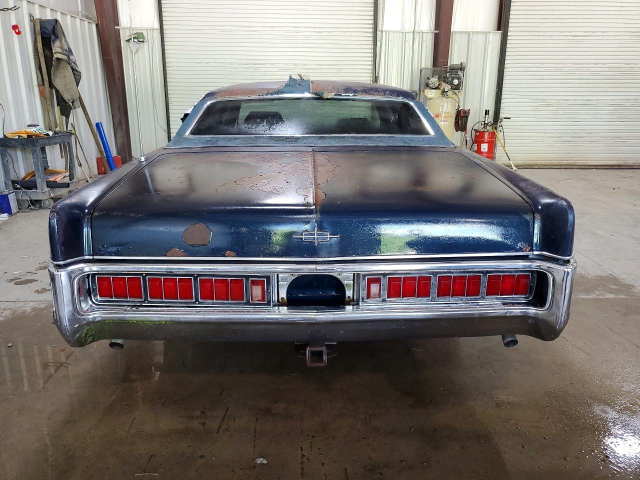Lincoln Continental