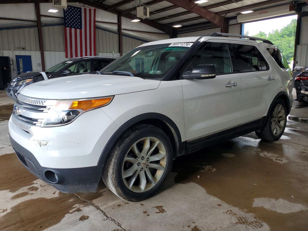 Salvage Ford Explorer Image
