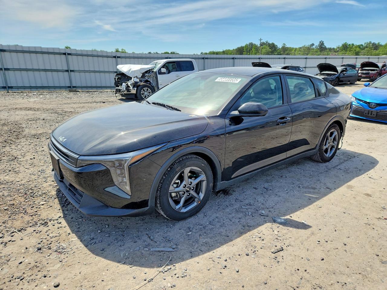 Salvage Kia K4 Image