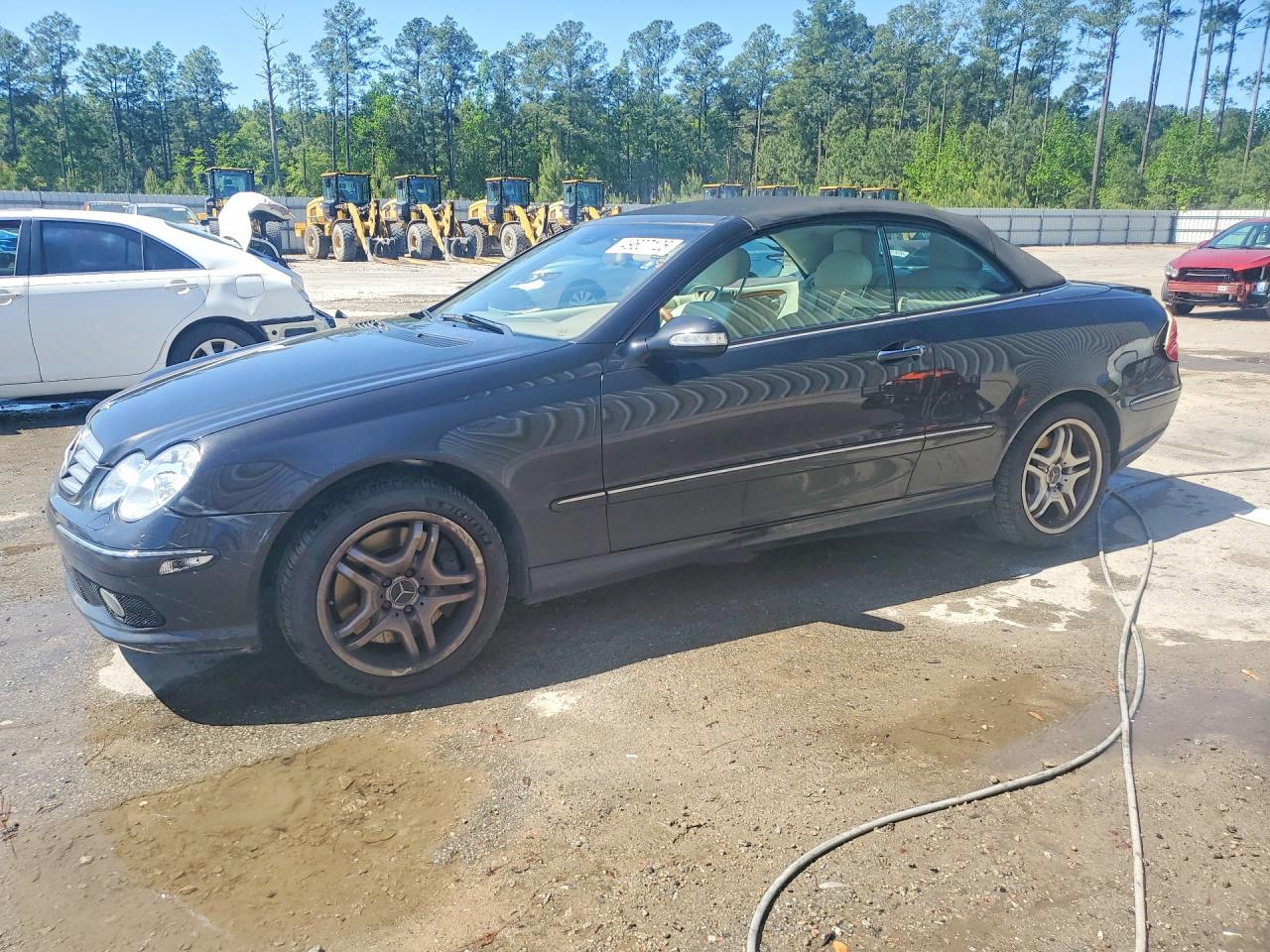 Salvage Mercedes-Benz Clk-class Image