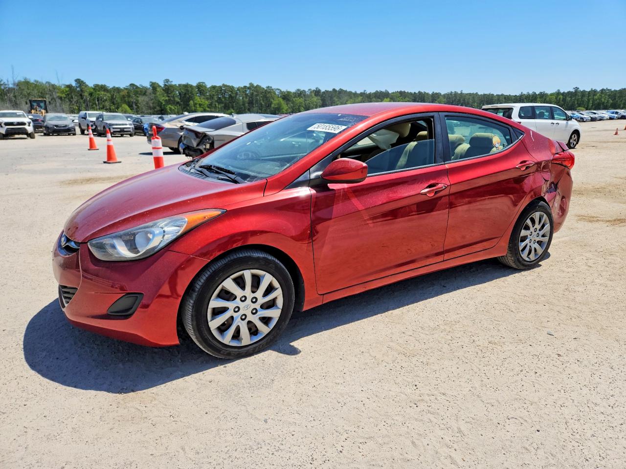 Salvage Hyundai ELANTRA Image