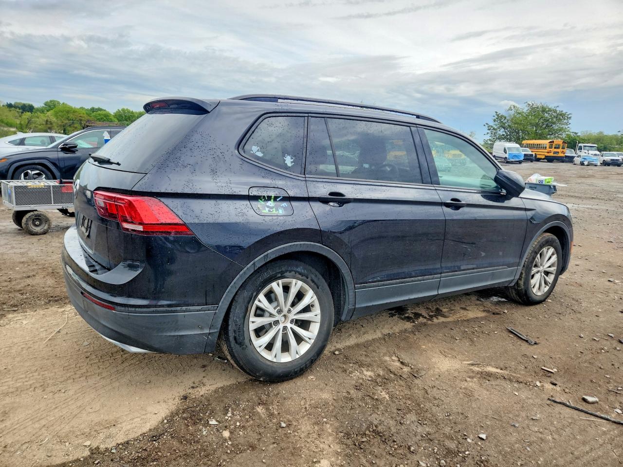 Volkswagen Tiguan S