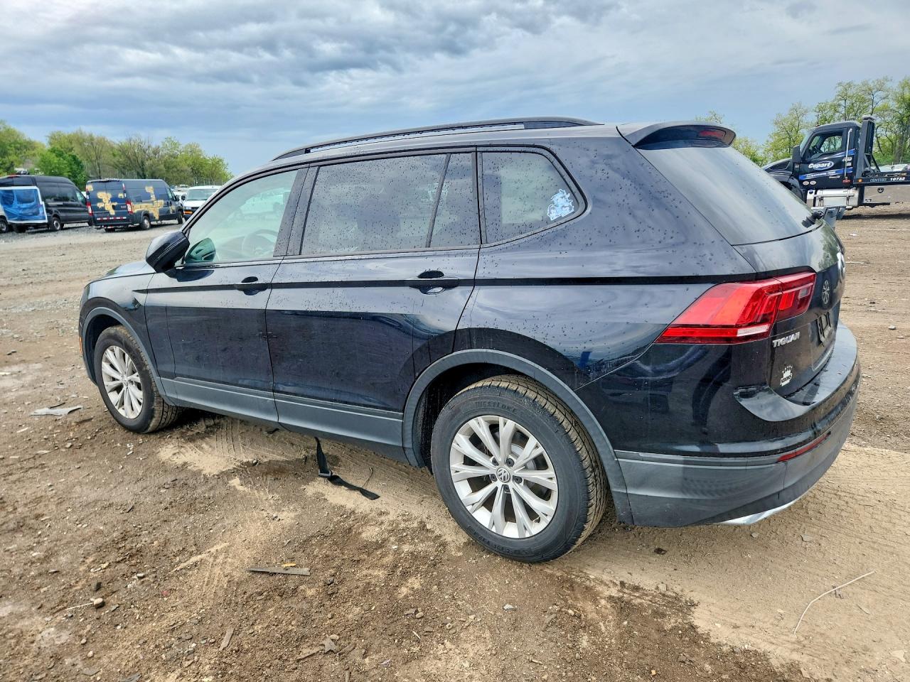Volkswagen Tiguan S