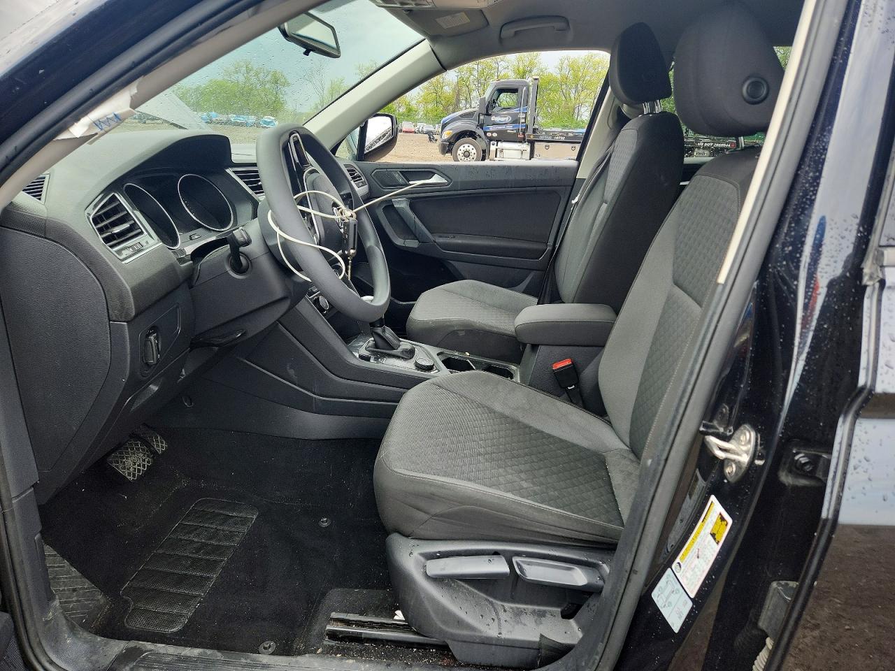 Volkswagen Tiguan S