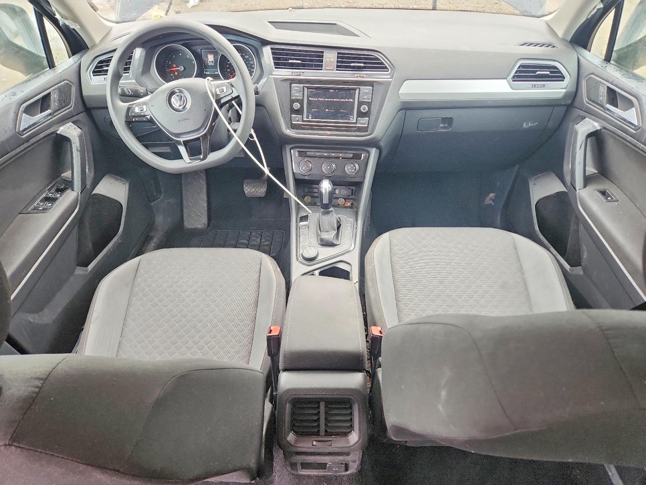 Volkswagen Tiguan S