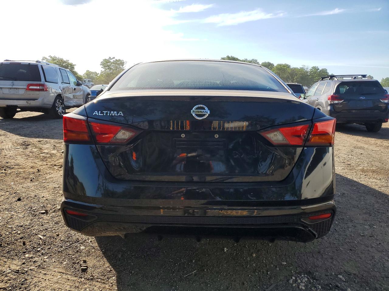 Nissan Altima S