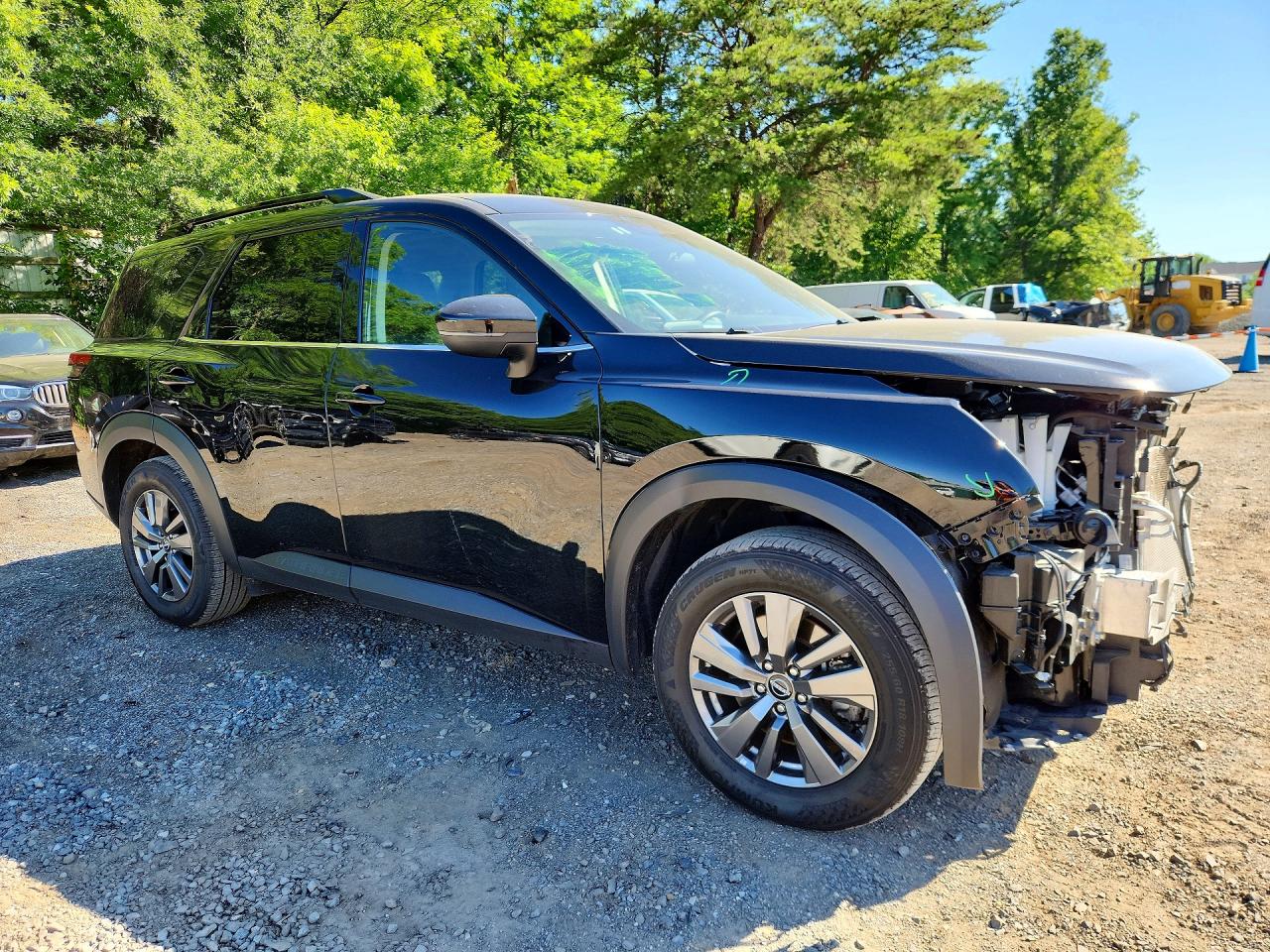 Nissan Pathfinder Sv