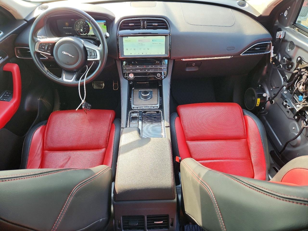 Jaguar F-PACE Checkered Flag
