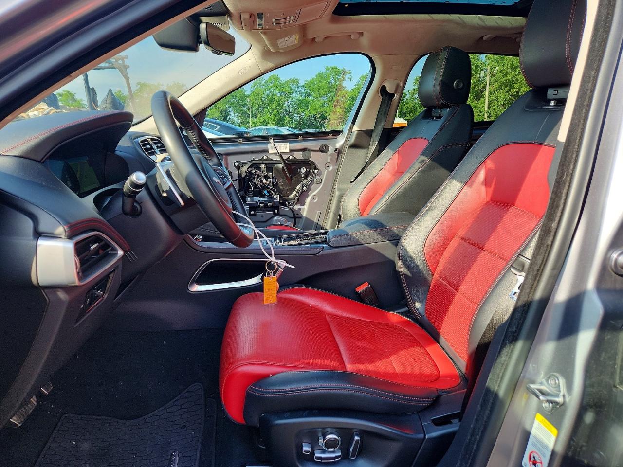 Jaguar F-PACE Checkered Flag
