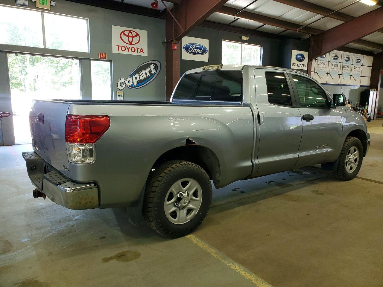 Toyota Tundra Double Cab Sr5