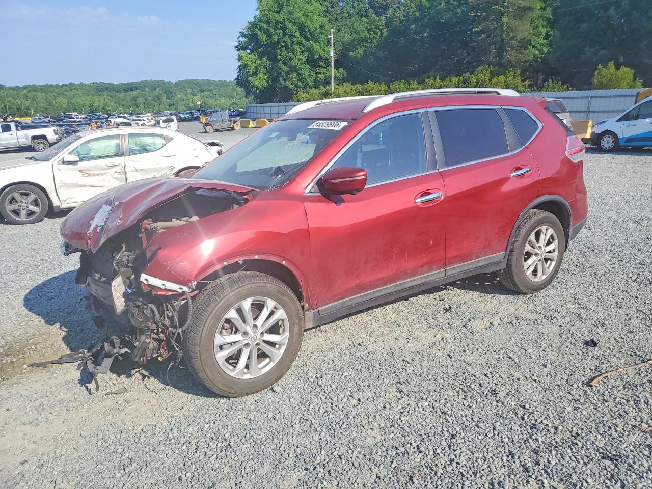 Salvage Nissan Rogue Image