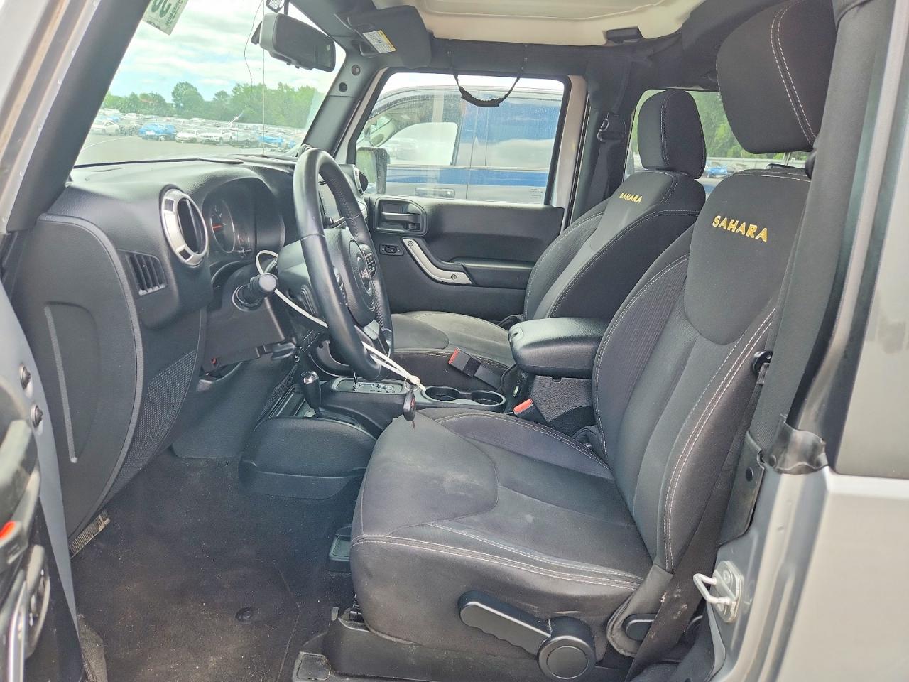 Jeep Wrangler Sahara