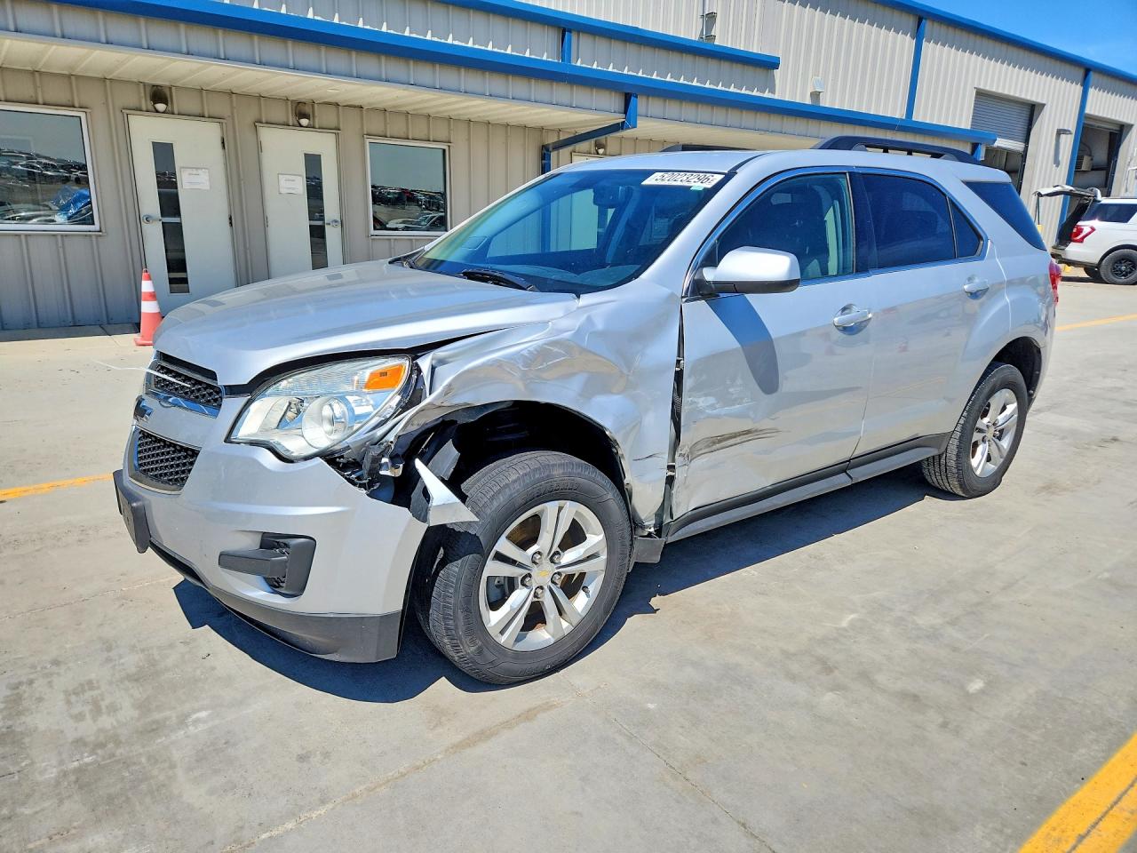 Salvage Chevrolet Equinox Image