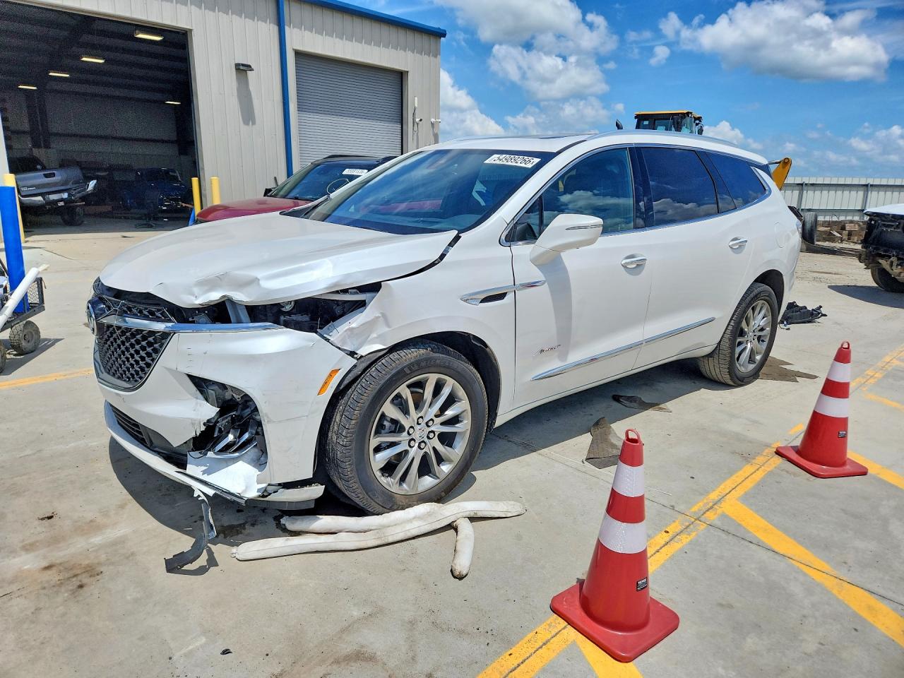 Salvage Buick Enclave Image