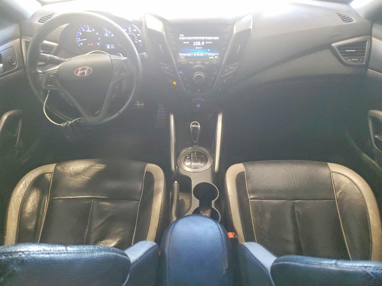 Hyundai VELOSTER Turbo