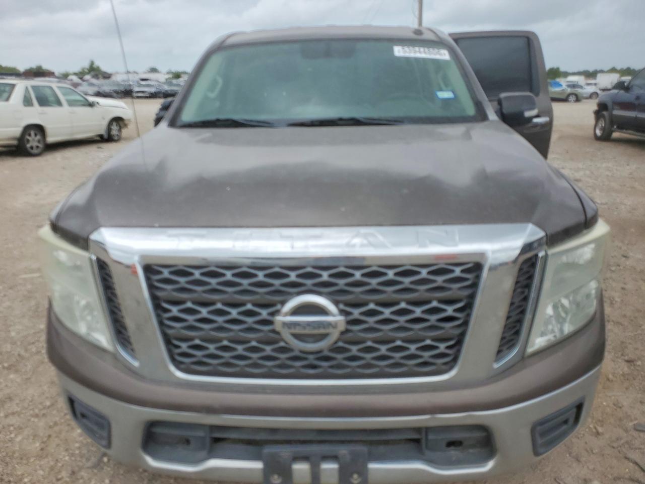 Nissan Titan S