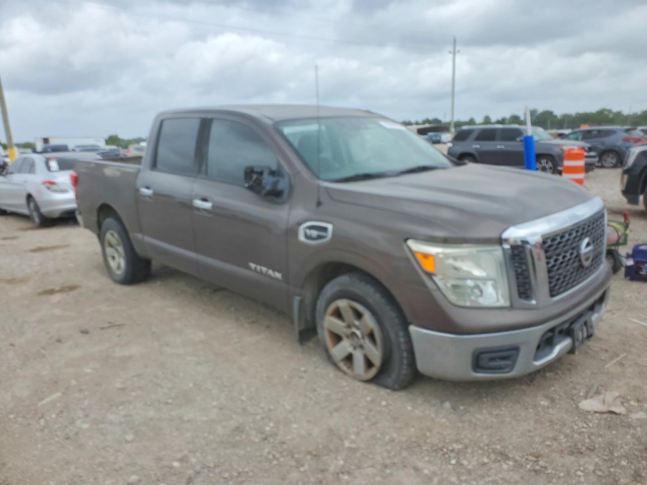 Nissan Titan S