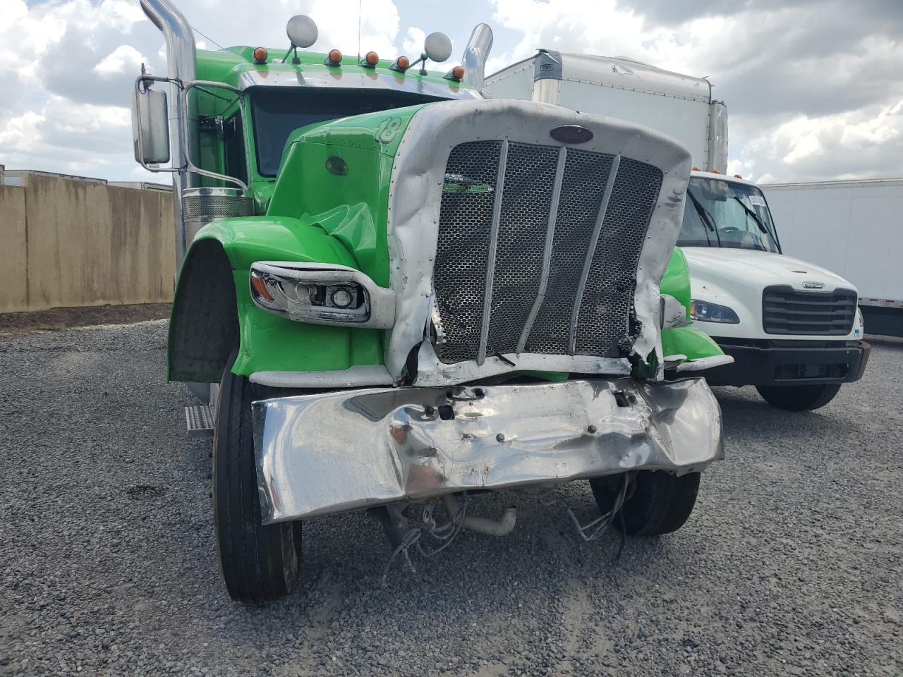 Peterbilt 389