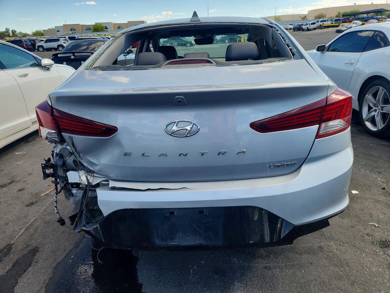 Hyundai ELANTRA Limited