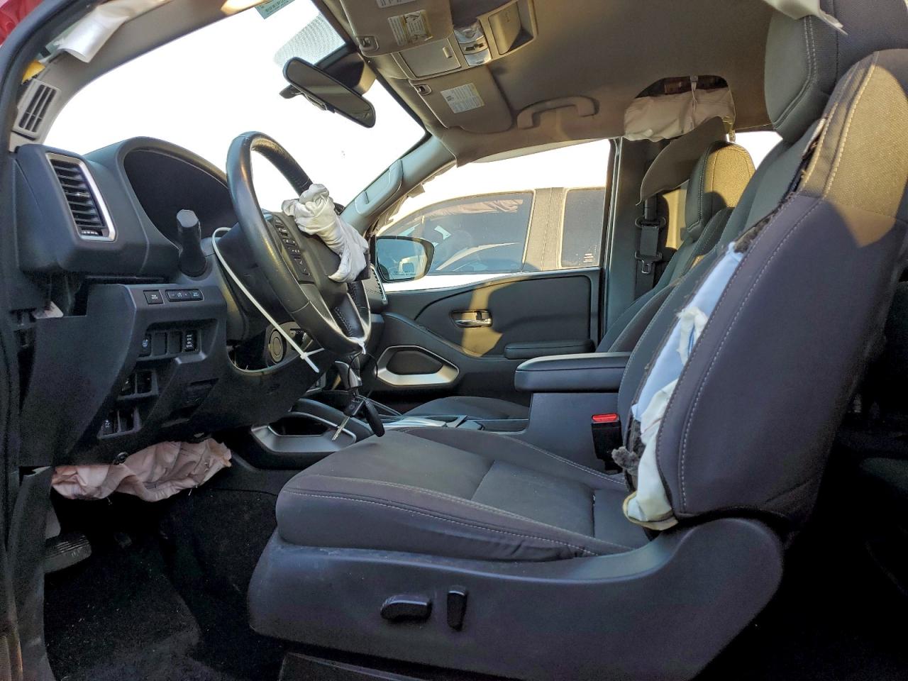 Nissan Frontier S