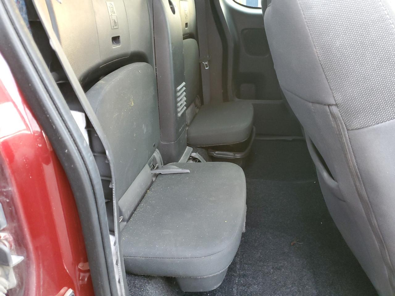 Nissan Frontier S