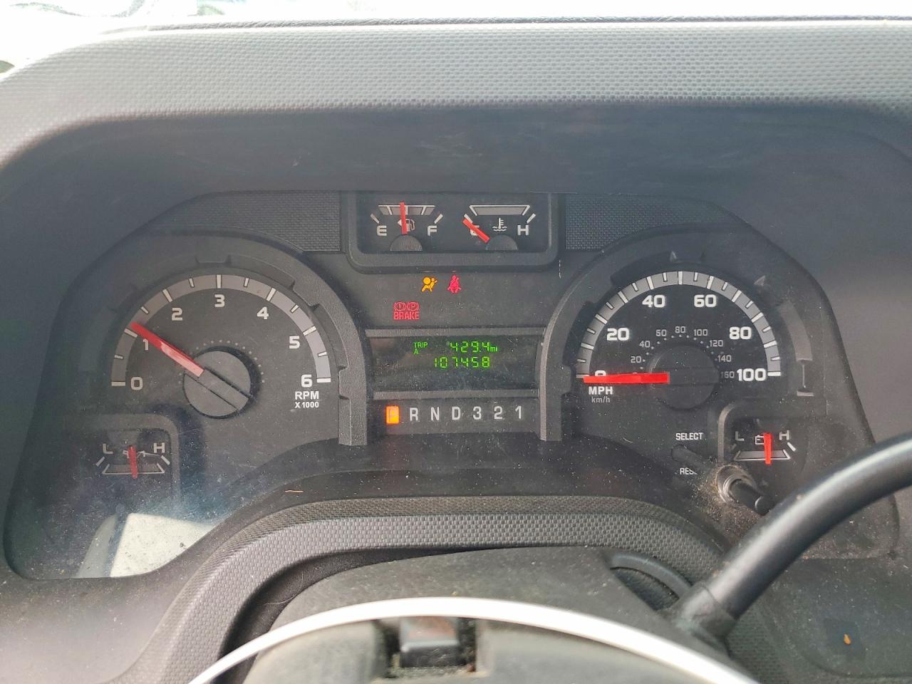 Ford Econoline E350 Super Duty Cutaway Van