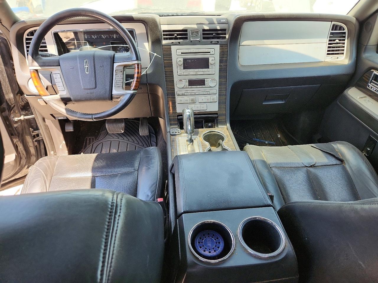 Lincoln Navigator