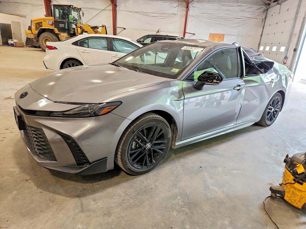 Salvage Toyota Camry Image