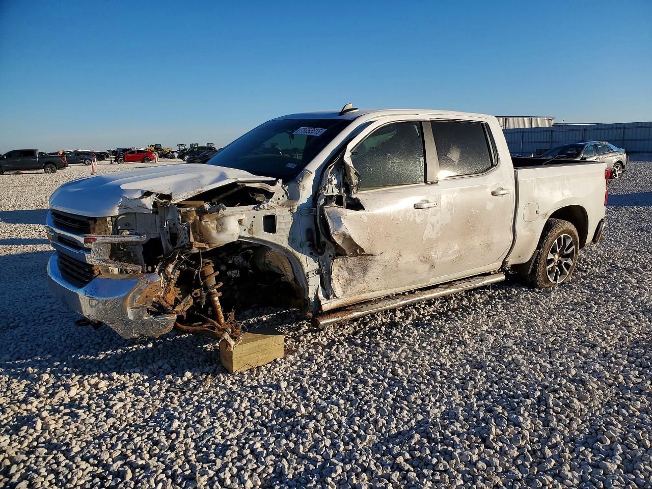 Salvage Chevrolet Silverado Image