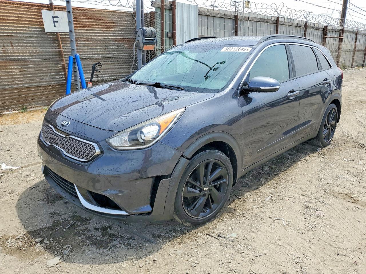 Salvage Kia Niro Image