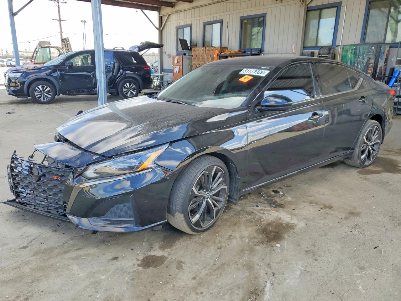Salvage Nissan Altima Image