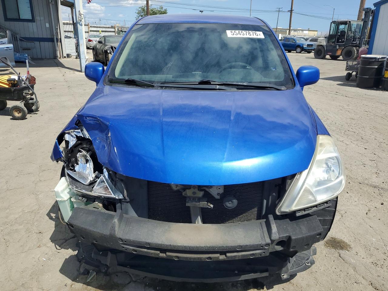 Nissan Versa 1.8 S