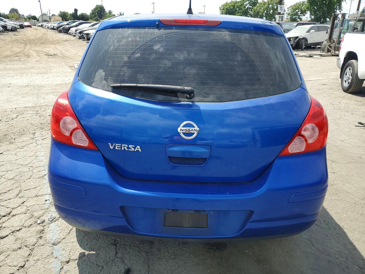 Nissan Versa 1.8 S