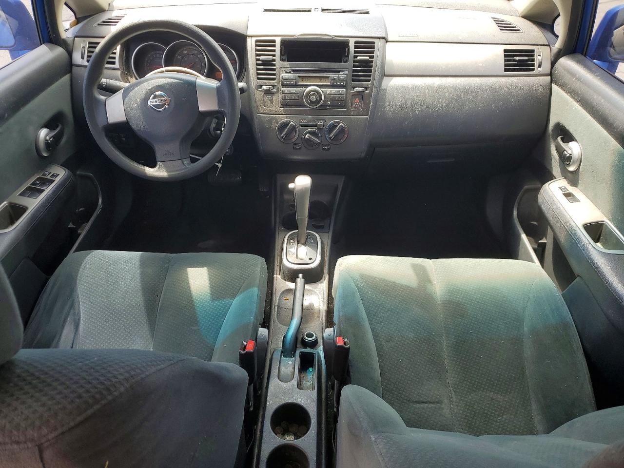 Nissan Versa 1.8 S