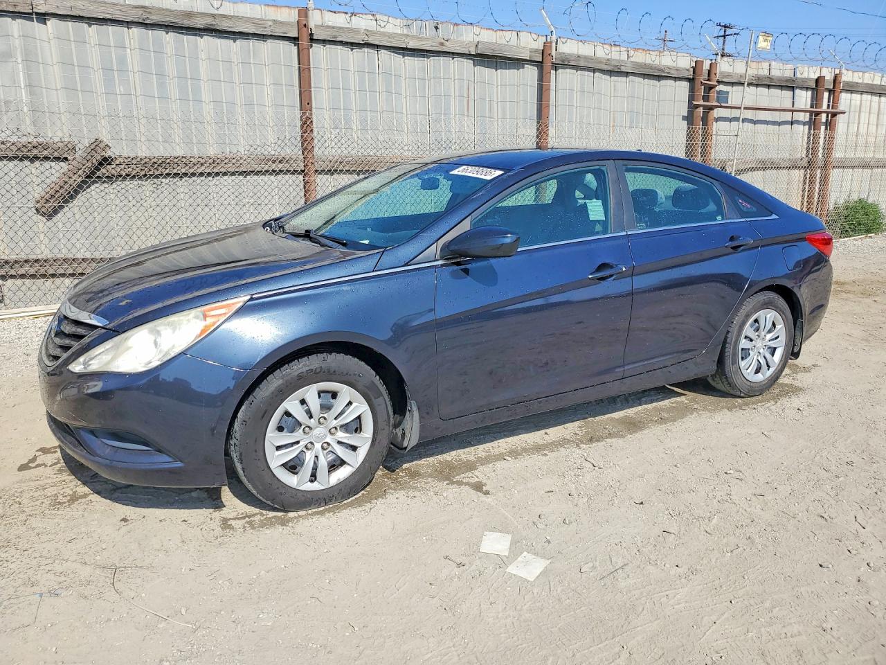 Salvage Hyundai SONATA Image