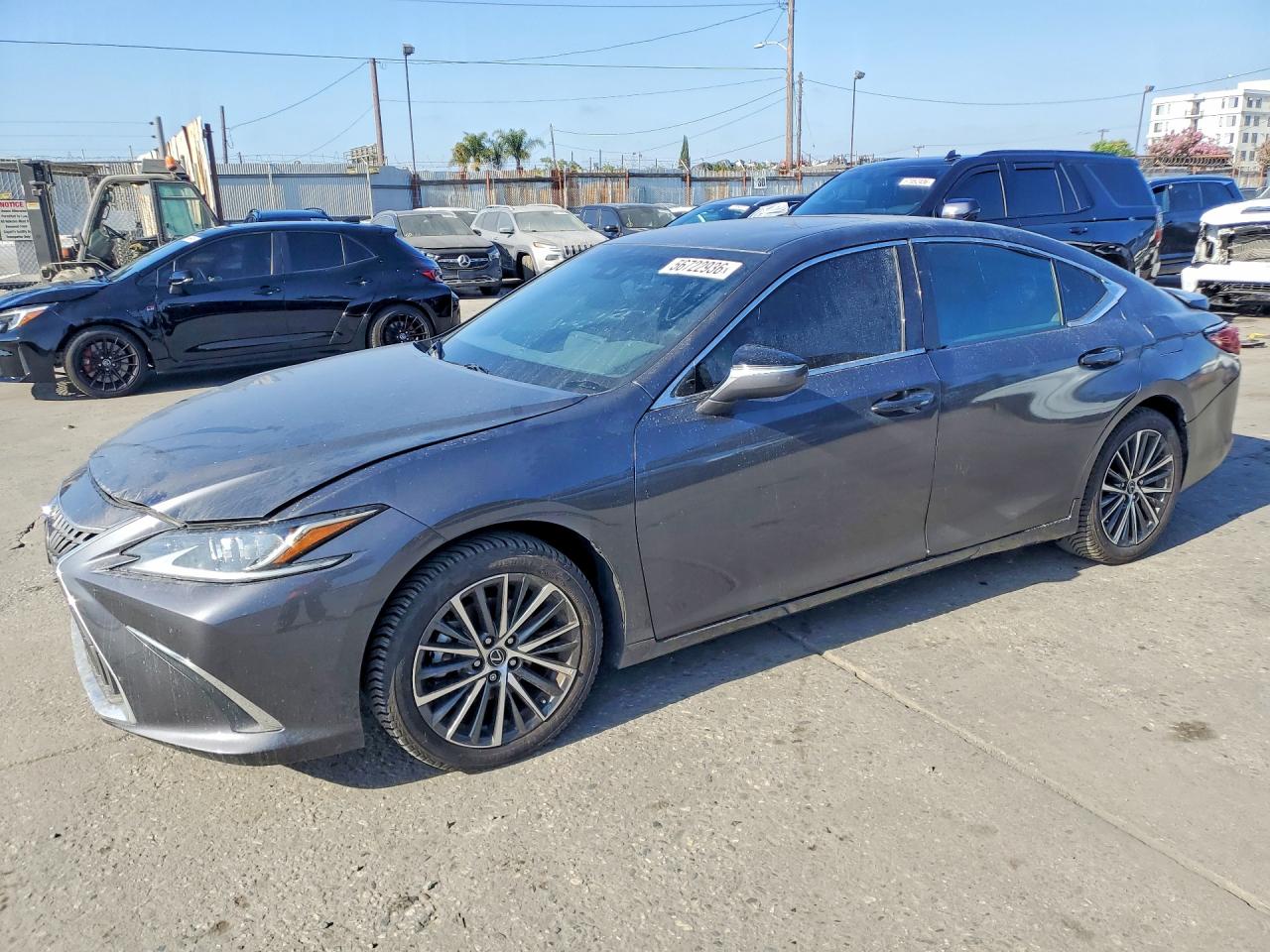 Salvage Lexus Es Image