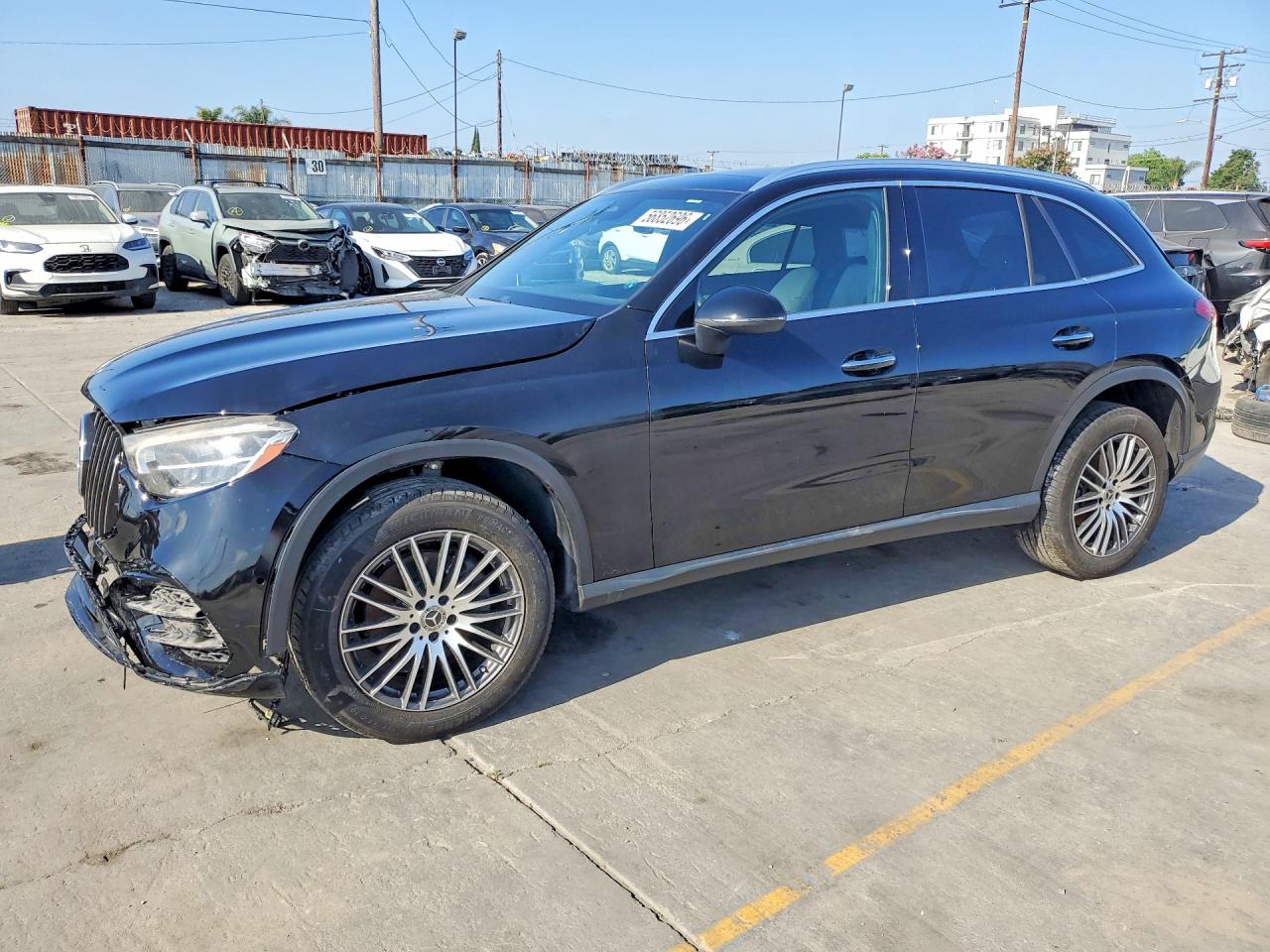 Salvage Mercedes-Benz GLC Image
