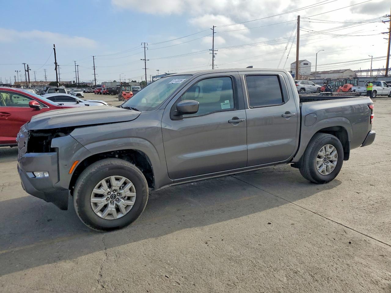 Salvage Nissan Frontier Image