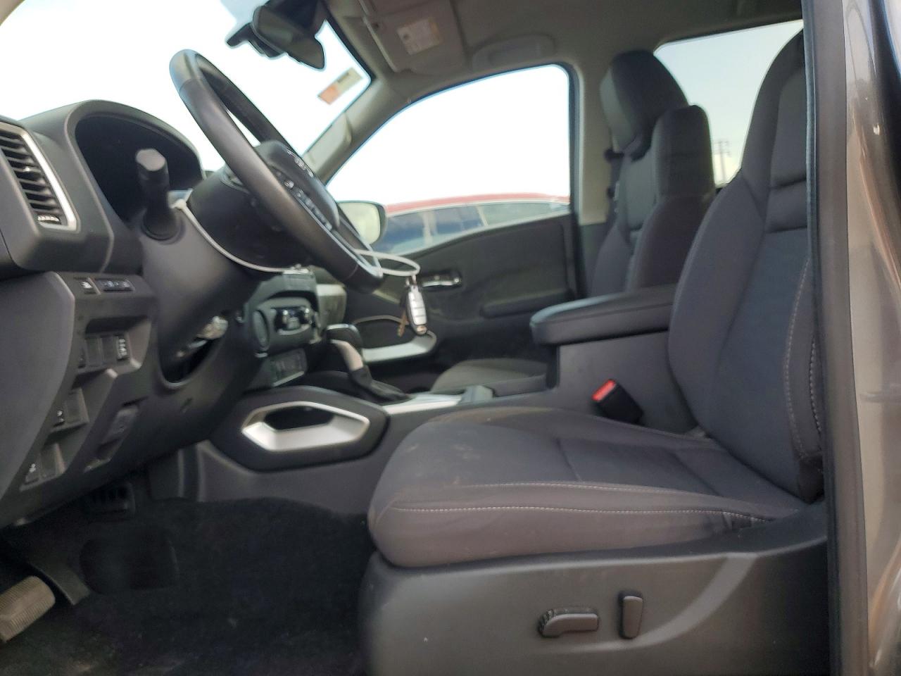 Nissan Frontier Sv