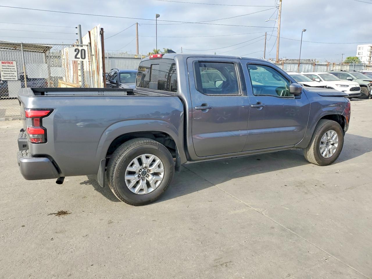 Nissan Frontier Sv