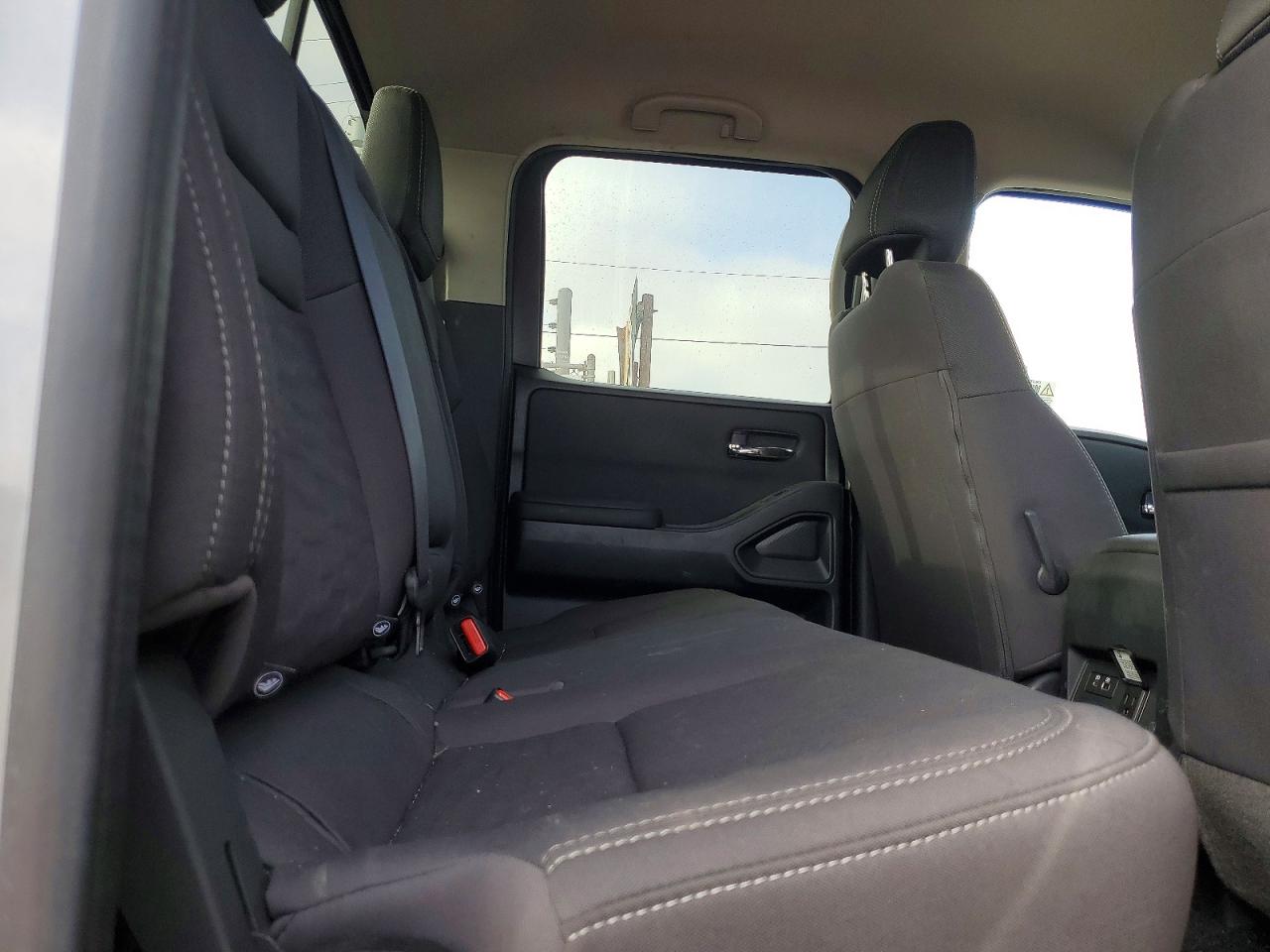 Nissan Frontier Sv
