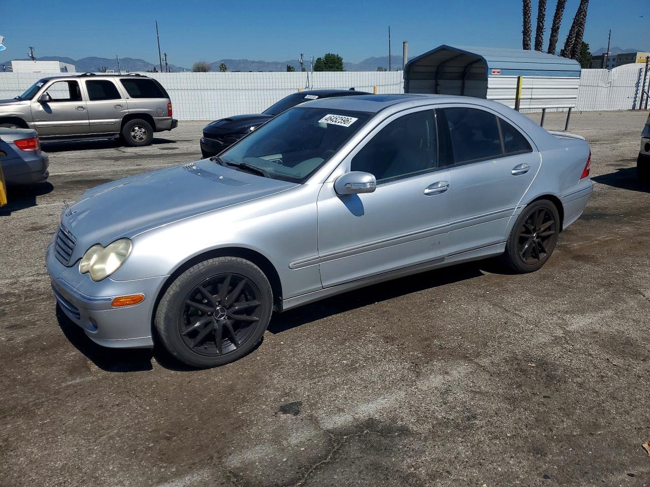 Salvage Mercedes-Benz C-Class Image