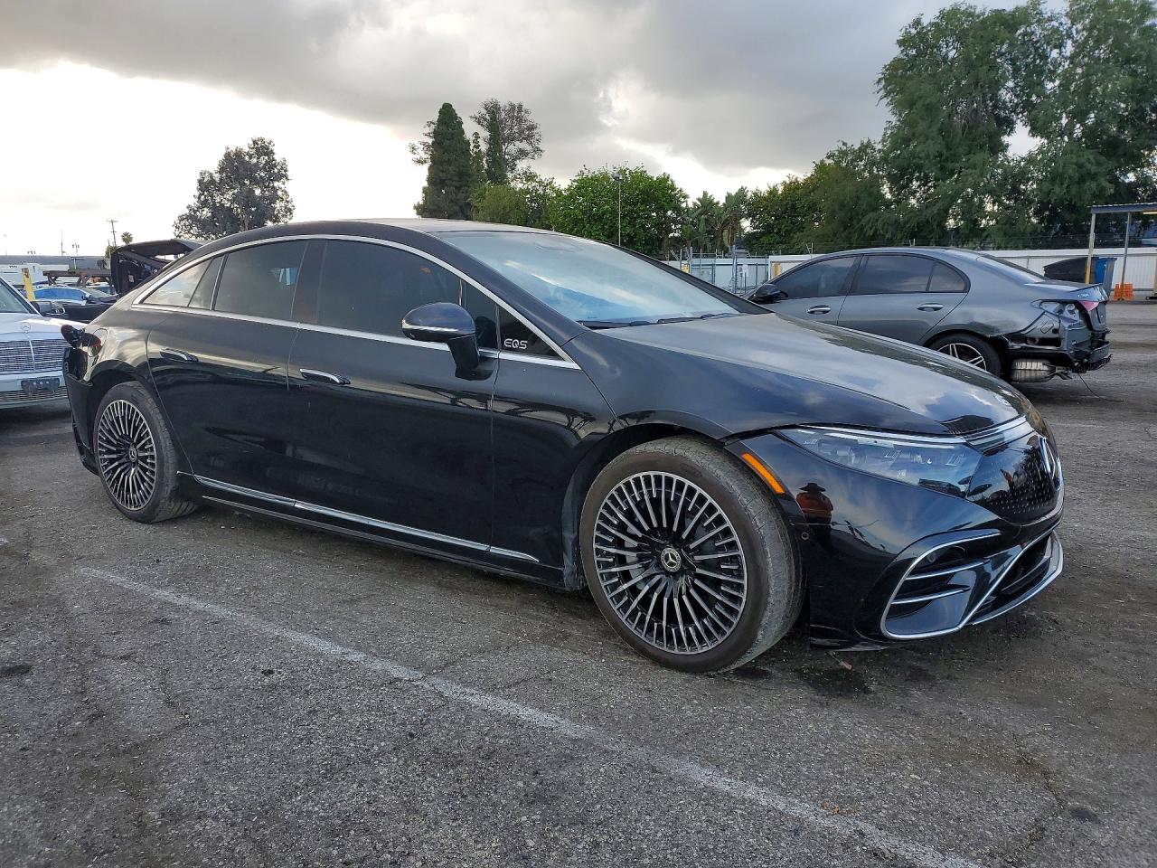 Mercedes-Benz EQS 450+